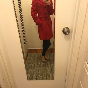 GEORGE 🇬🇧 RED RAINCOAT